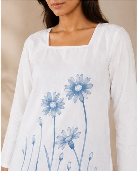 VASTROX Women’s White Floral Print Cotton Kurti